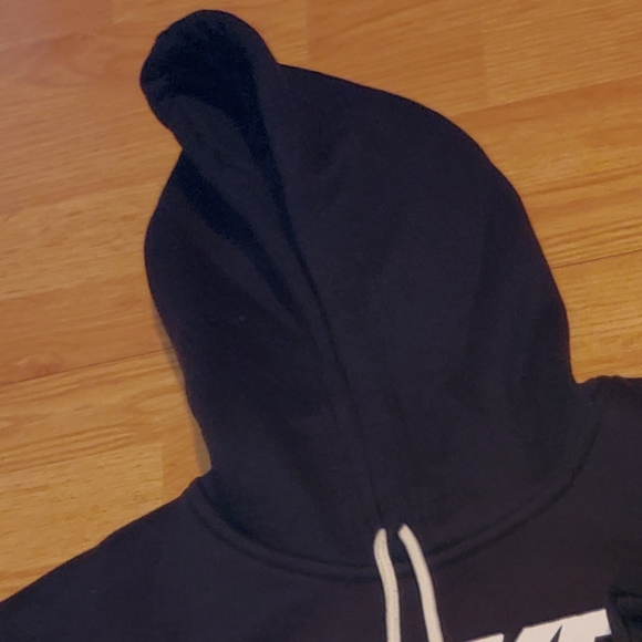 Sweatsuit - Picture 2 of 7